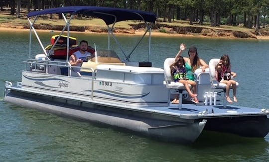 24' Sylvan Mirage Pontoon Rental in Lewisville, Texas