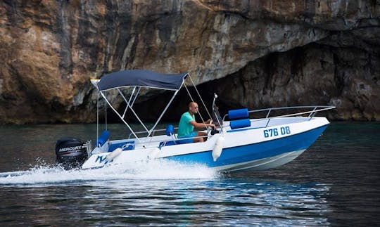 Blue Colour Center Console Charter in Dubrovnik, Croatia For 5 People