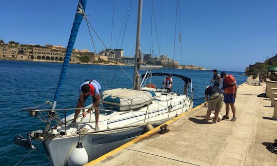 Enjoy Cruising On 42' Cruising Monohull in San Ġwann, Malta