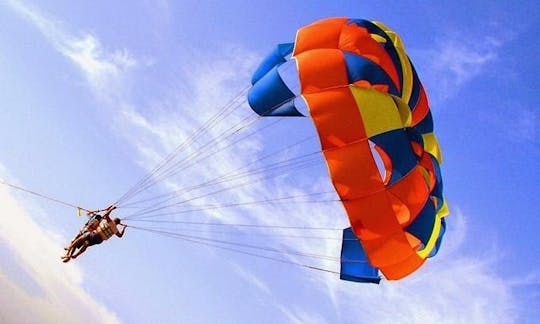 An amazing Parasailing experience in Kashid, Maharashtra