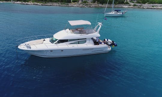 Motor Yacht Jeanneau Prestige 46 Fly in Split, Croatia