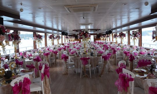 Book a Dinner Cruise in İstanbul, Turkey for 500 people!