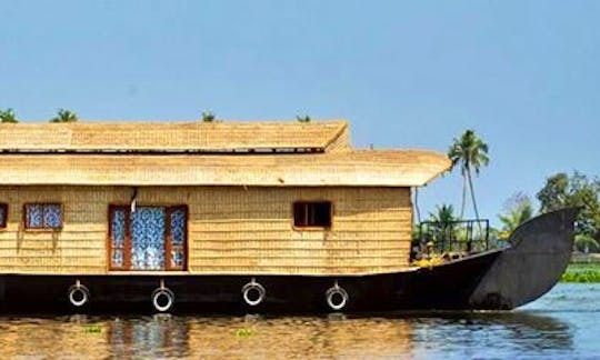 2 bed room premiumhouseboat-
check