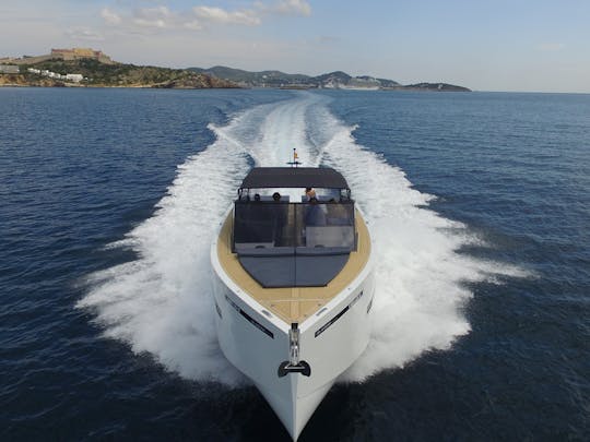 De Antonio D46 Valentina Motor 💎 Yacht Rental in Eivissa, Illes Balears!