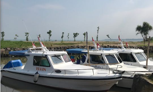 Bowrider rental in Carita, Indonesia