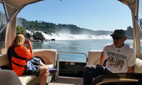 Bateau ponton avec chaise longue arrière Sunchaser de 26 pieds à Portland avec capitaine