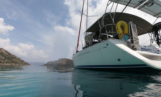 Cruising Jennau Sailboat rental in Muğla