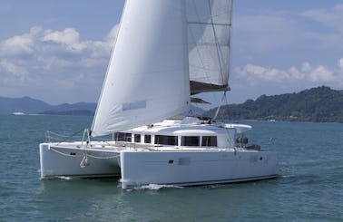 Luxury 3-cabin Lagoon 450 for sailing with family or friends in Balearic area