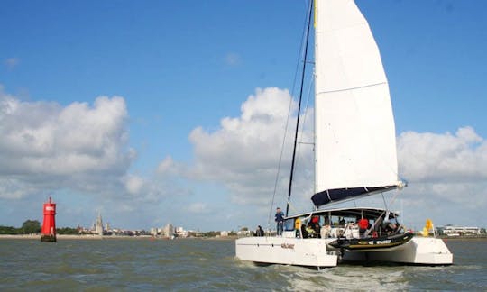 Passeios de catamarã de cruzeiro em La Rochelle, França