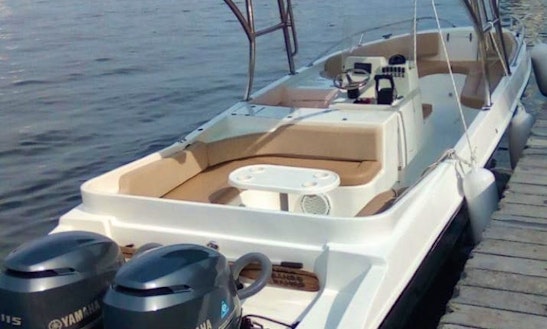 An Wonderful Rental Experience Of A Center Console In Cartagena, Bolívar For 12 People