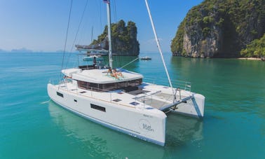 Navegue em Phuket, Tailândia, neste luxuoso catamarã de cruzeiro Lagoon 52F “Blue Moon”