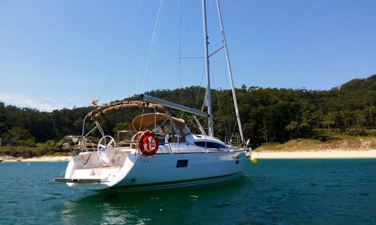 Sailing Yacht for 9 Person in Vigo, Spain!