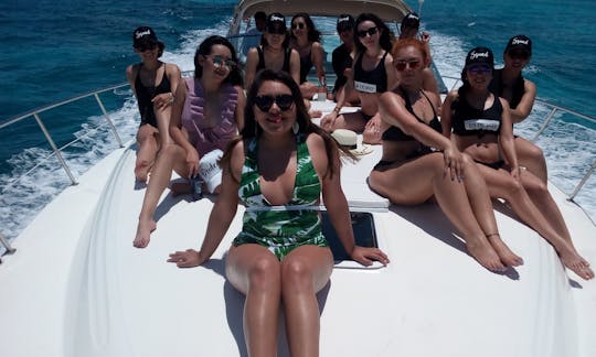 Luxury Private Yacht tours Cancun to Isla Mujeres  15 Pax Snorkeling &Fishing