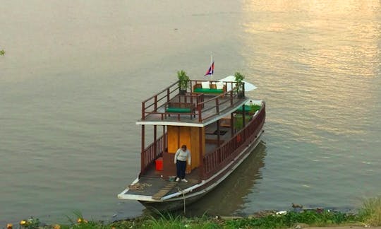 Enjoy a memorable experience in Phnom Penh, Cambodia on a Canal Boat