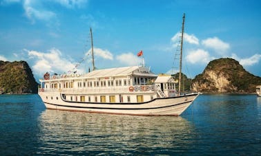 Profitez d'une croisière à Ha Long, au Vietnam, sur un bateau à passagers Seasun