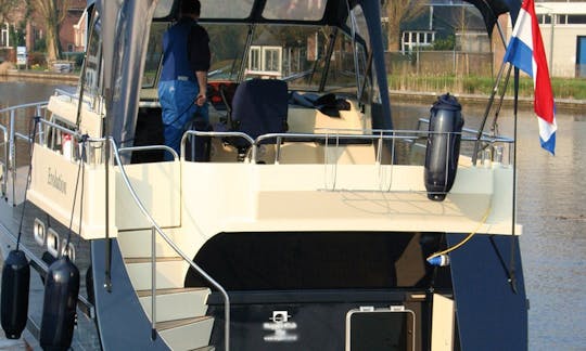 41' ReLine 1260 Limited Ed. Motor Yacht Rental in Drachten - Friesland, Netherlands