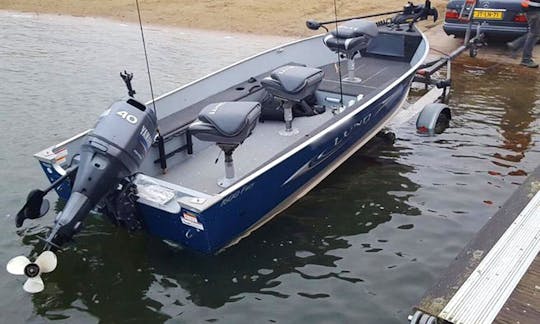 Enjoy Fishing in Tiel, Amsterdam, Netherlands on 16' Lund 1600 Fury Jon Boat