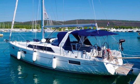 8 Persons 41' Oceanis Cruising Monohull Charter in Sukošan, Croatia