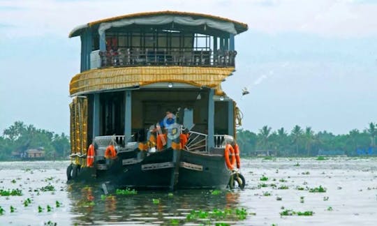 Relax for a day on Houseboat Rental in Aryad South, India