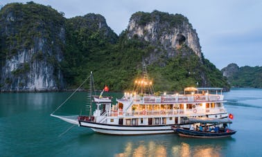 Incroyables 2 jours et 1 nuits dans la baie de Bai Tu Long