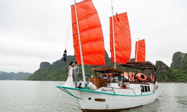 Book the Private L'Azalee Cruise in Halong Bay, Vietnam
