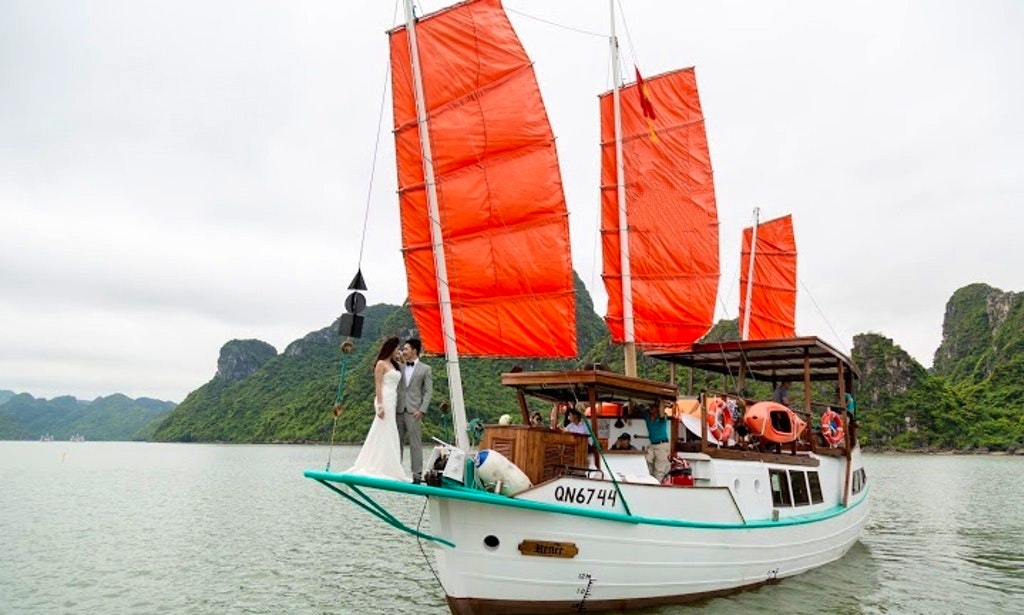 Book The Private L Azalee Cruise In Halong Bay Vietnam Getmyboat