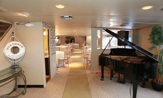 The Sundream - 100' Luxury Party Yacht in Ft. Lauderdale