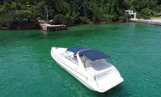 Iate a motor Real 32 em Angra dos Reis