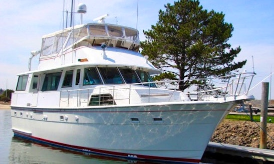 Crewed Charter On 60′ Hatteras Luxury Yacht For 34 People In Sag Harbor, New York