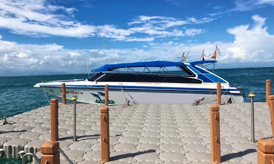 Charter this bowrider to enjoy Famous 6 Islands Trip in Rayong, Thailand