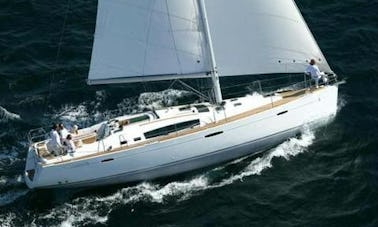 Charter 43' Beneteau Sailboat in Rio de Janeiro, Brazil