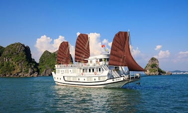 Location de méga-yachts Legend Power à Quoc Tu Giam, Vietnam