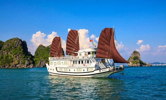 Charter Legend Power Mega Yacht in Quốc Tử Giám, Vietnam
