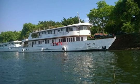 Venez à Barra et séjournez au bateau-hôtel Tapri !