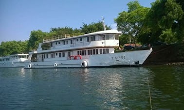 Venez à Barra et séjournez au bateau-hôtel Tapri !