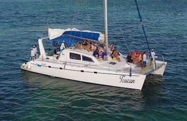 45ft Catamaran GMB45GRP Charter for  35 People in Cancún 