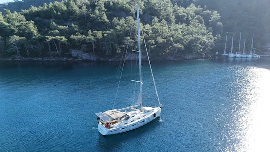 Barco à vela Bavaria Cruiser 41 totalmente equipado