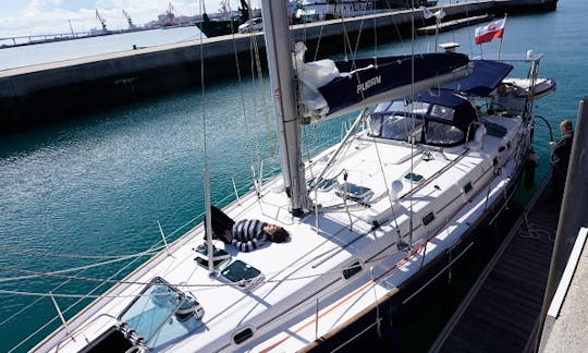 Naviguez et admirez les côtes polonaises à bord du voilier Beneteau 50 avec le capitaine Jan