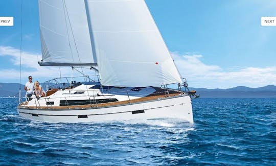 Frete monocasco de cruzeiro Bavaria Cruiser 37 para 6 pessoas em Liubliana, Eslovênia