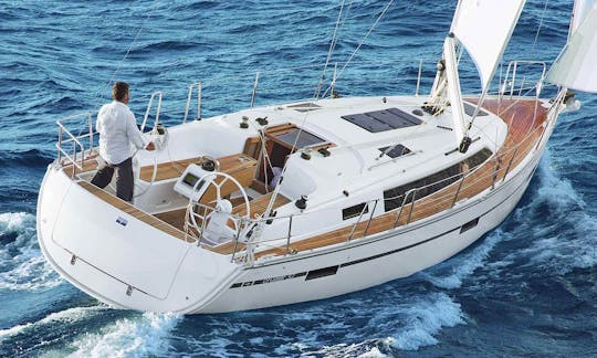 Frete monocasco de cruzeiro Bavaria Cruiser 37 para 6 pessoas em Liubliana, Eslovênia