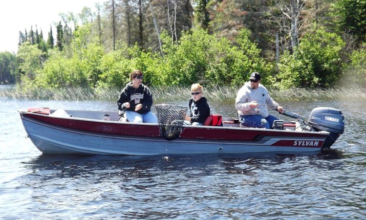 Ultra Deluxe Sylvan 30 Hp Fishing Boat for 3 Awesome Person in