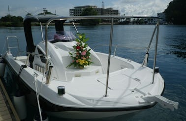 21' Yamaha SR-X Center Console Fishing Trip for 2 People in Koror City, Palau