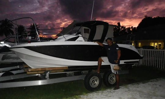 21' Yamaha SR-X Center Console Fishing Trip for 2 People in Koror City, Palau