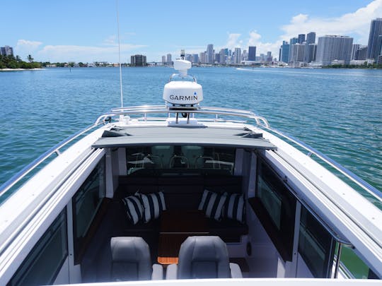 Make it a "Sport Yacht" day! Convertible rooftop, sun lounger, covered cabin ++