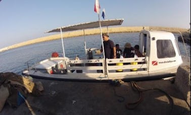 Excursions de plongée en bateau et formation avec un instructeur certifié PADI à Tripoli, en Libye