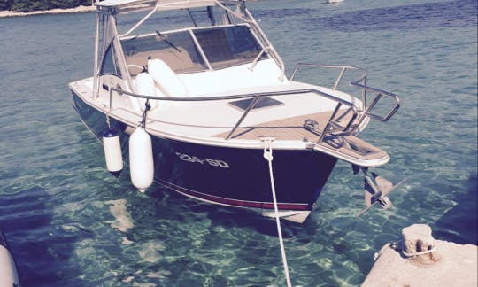 Albemarle Motor Yacht Rental in Trogir