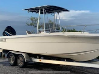 27' Angler Center Console for up to 8 people in Panama City