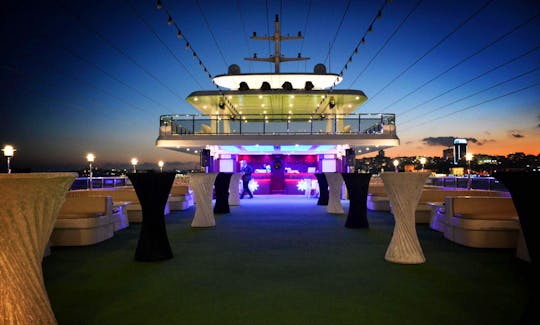 $70 per person up to 500 people for this cruise to host your event in İstanbul!