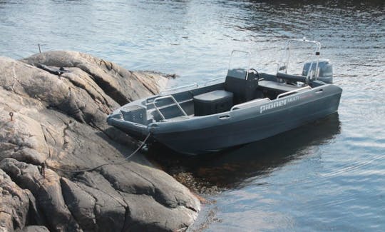 Aluguel de barcos de pesca múltipla Pioner de 17,5 pés para 8 pessoas em Stonglandseidet, Noruega