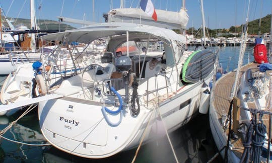 Bavaria Cruiser 36 Cruising Monohull Charter for 4 People in Maristella, Sardegna